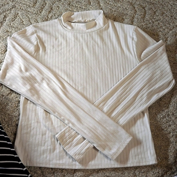 Top - Picture 1 of 1